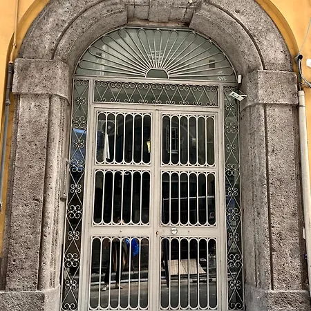 La Casa Di Nelly Boutique Naples