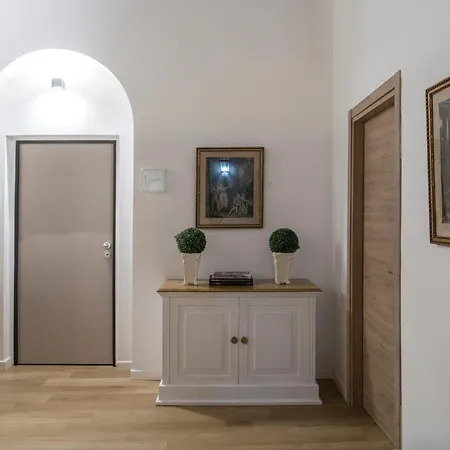 La Casa Di Nelly Boutique *